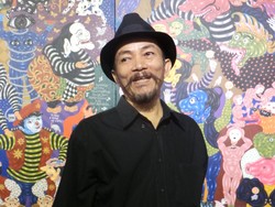 Parodi Sosial di Pameran Tunggal Tatang Ramadhan Bouqie