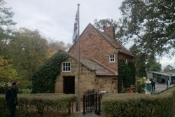 Di Melbourne, Ada Rumah Orang yang Menemukan Australia