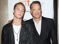 Tom Hanks Bangga Sang Putra Jujur Soal Kecanduan Narkoba