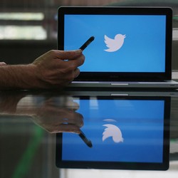 Moments, Fitur Twitter agar Selalu Update