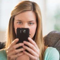 Internet Ganggu Kehidupan Pribadi? Itu Tandanya Sudah Kecanduan!