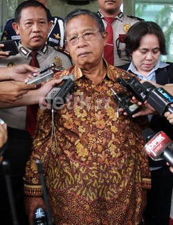 Dolar AS Balik ke Rp 13.800, Darmin: Bagus kan?