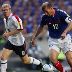 Beckham Antusias Tunggu Aksi Scholes dan Zidane di Old Trafford