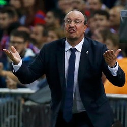 Benitez Bantah Dirinya Pelatih yang Suka Main Bertahan
