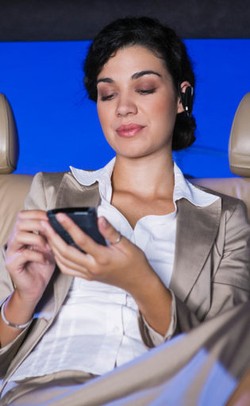 5 Kendala Saat Kerja di Luar Kantor Mengandalkan Ponsel Pintar