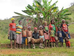 Puncak Carstensz (Harusnya) Bisa Menyejahterakan Papua