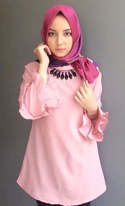 Foto: Gaya Hijab Calon Arsitek Cantik Asal Bandung, Nabila Bella