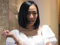 Mengintip Sesi Foto Rinni Wulandari di Malaysia