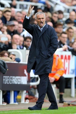 Dikritik Capello, Mourinho Membalas