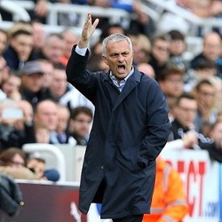 Dikritik Capello, Mourinho Membalas