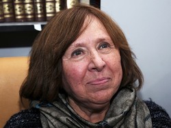 Karya Peraih Nobel Sastra 2015 Ciptakan Genre Sastra Baru