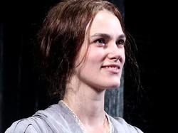 Alami Cedera Ringan, Keira Knightley Istirahat dari Broadway