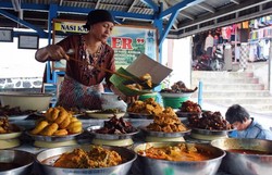 Liburan ke Bukittinggi, Nasi Kapau yang Lezat Sudah Menanti