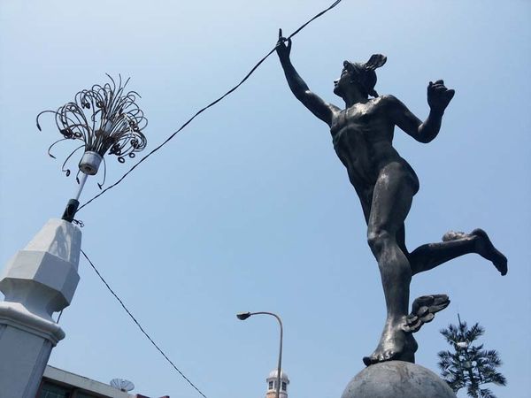 Wujud Asli Hermes, Dia Bukan Tas!