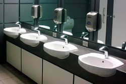 Toilet Bandara Terbaik se-Inggris Ada di Bristol