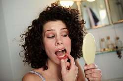 Rutinitas Membersihkan Gigi yang Ideal Untuk Cegah Gigi Berlubang