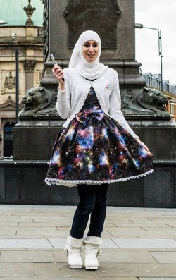 Noor Al-Khattan, Wanita Pertama yang Populerkan Gaya Hijab Ala Lolita Jepang