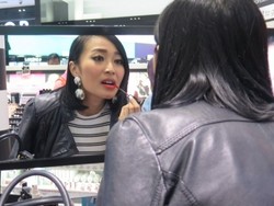 Barang yang Tak Pernah Tertinggal Saat Rinni Melancong ke Luar Negeri