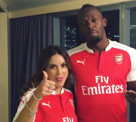 Saat Usain Bolt Harus Kenakan Jersey Arsenal Akibat Kalah Taruhan