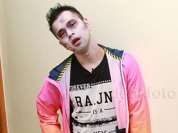Hiii... Seram! Raffi Ahmad Jadi Zombie
