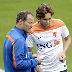Belanda Terpuruk, Daley Blind Bela Sang Ayah dari Kritik