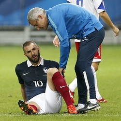 Kembali ke Madrid, Benzema Bawa Cedera Hamstring