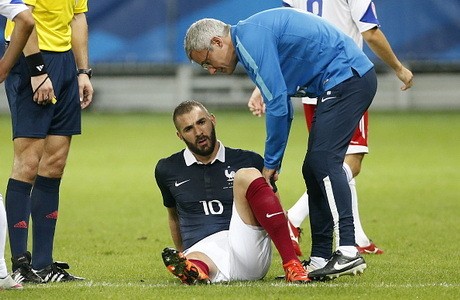 Kembali ke Madrid, Benzema Bawa Cedera Hamstring