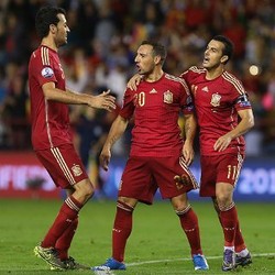 Cazorla Mulai Tak Nyaman dengan Sorakan untuk Pique