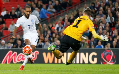 Kalahkan Estonia, Inggris Masih Sempurna