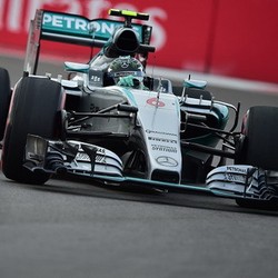 Rosberg Rebut Pole, Mercedes Start 1-2