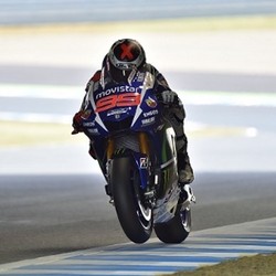 Kalahkan Rossi, Lorenzo Rebut Pole