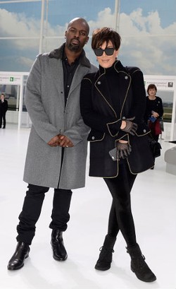 Momen Paling Memalukan Kris Jenner: Ketahuan Bercinta di Pesawat