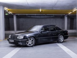 Mercedes-Benz E60 AMG Ini Hanya Dibuat 12 Unit