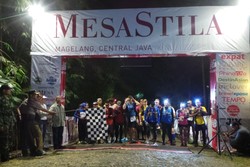Pelari MesaStila Ultra Challenge 65 K Daki Gunung di Malam Hari