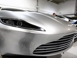Penasaran dengan Interior Mobil James Bond? Ini Rekamannya