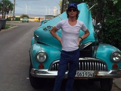 Bahkan Mick Jagger Tak Bisa Beli Mobil Baru di Kuba