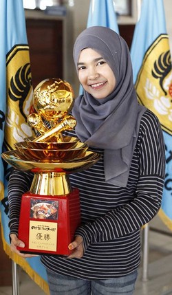 Fatimah Zahratunnisa, Hijabers Indonesia Juara 1 Kontes Menyanyi di Jepang