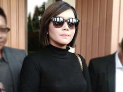 Jelang Sidang Putusan, Denada Siap Jadi Janda