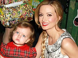 Holly Madison Tak Ingin Putrinya Ikut Jadi Model Playboy
