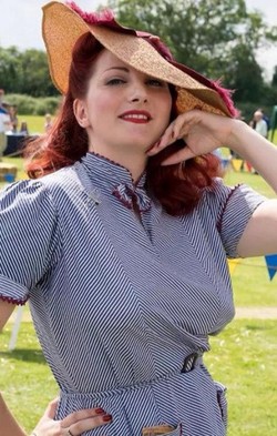 Unik, Wanita Ini Hidup Seperti di Era 1940-an