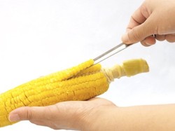Dengan Alat Ini, Makan Jagung Jadi Lebih Praktis dan Mudah