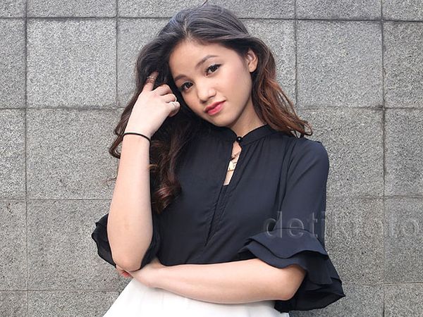 Si Manis nan Imut Bella Graceva