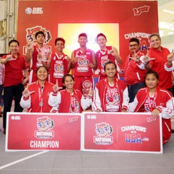 SMA Diponegoro Blitar dan SMAN 71 Jakarta Juara Kompetisi Loop 3x3