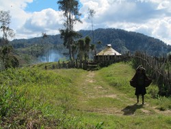 Potret Kehidupan Orang-orang Pedalaman Papua