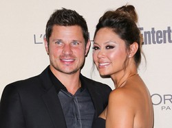 Naik Taksi Uber, Nick Lachey dan Istri Kecelakaan