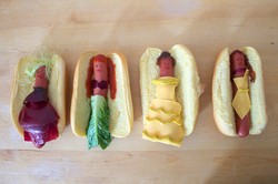 Wouw! Hot Dog Belle dan Rapunzel yang Cantik Ini Bisa Dimakan