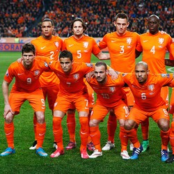 Singa Oranje di Ujung Tanduk