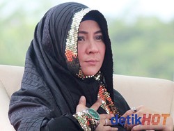 Dulu Kerap Tampil Seksi, ini Kisah Sarah Vi Hingga Putuskan Berhijab