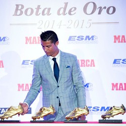 Ronaldo Akan Terus Mencetak Rekor