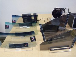 Punya Banyak Lapisan, Kaca Film V-Kool Halangi Sinyal HP?